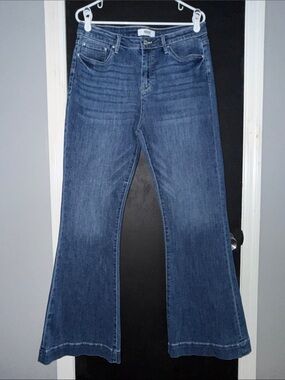 mica denim Stretch Flare High Rise Jeans Size: 31 Inseam: 32”